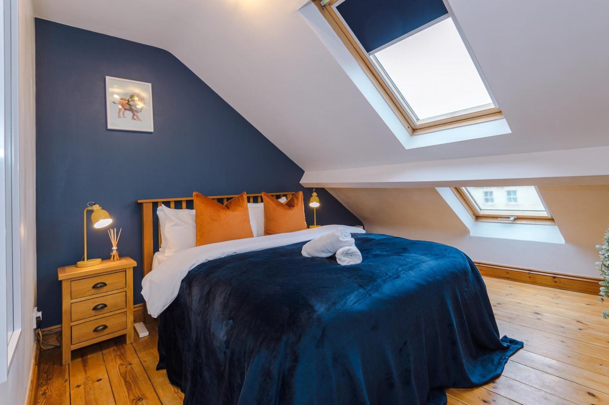 Incredible - Five Bedroom - 7 Actual Beds - 6 Bathroom House By Purestay - Central Bath With Parking Buitenkant foto