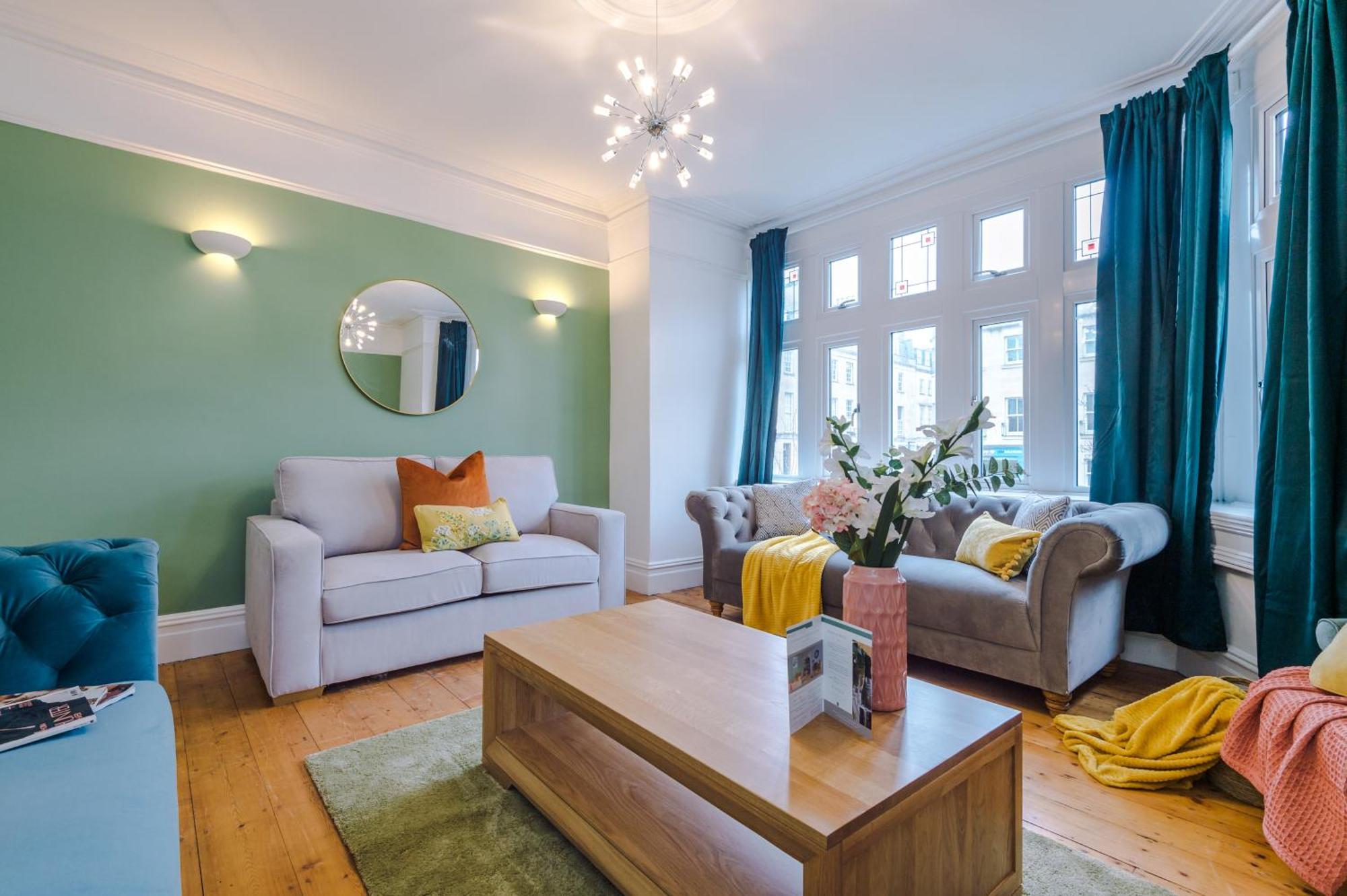 Incredible - Five Bedroom - 7 Actual Beds - 6 Bathroom House By Purestay - Central Bath With Parking Buitenkant foto