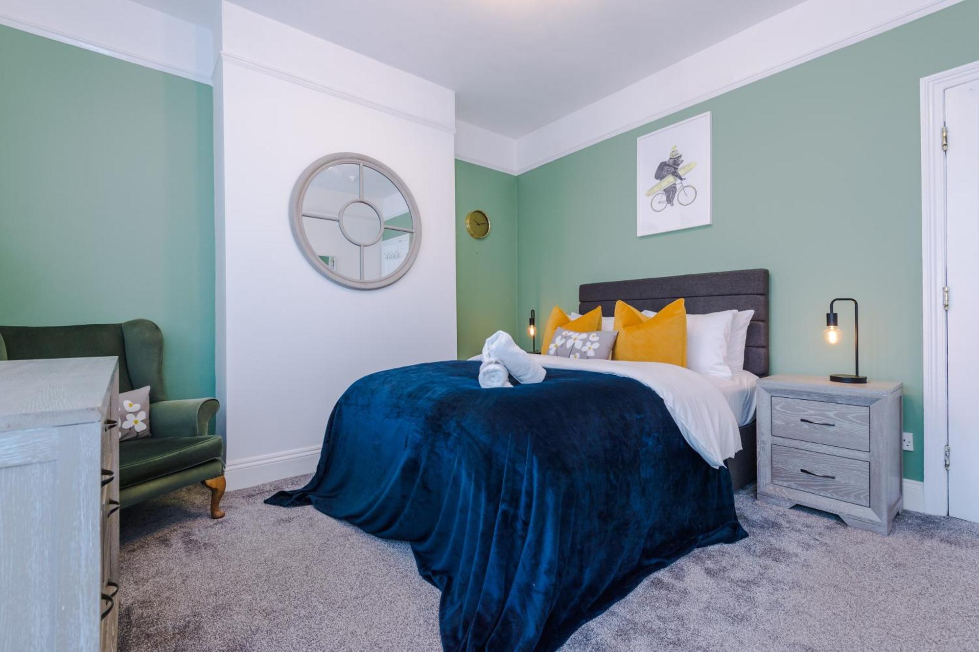 Incredible - Five Bedroom - 7 Actual Beds - 6 Bathroom House By Purestay - Central Bath With Parking Buitenkant foto