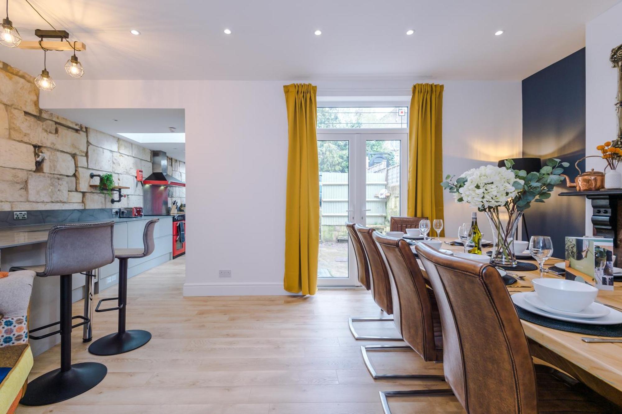 Incredible - Five Bedroom - 7 Actual Beds - 6 Bathroom House By Purestay - Central Bath With Parking Buitenkant foto