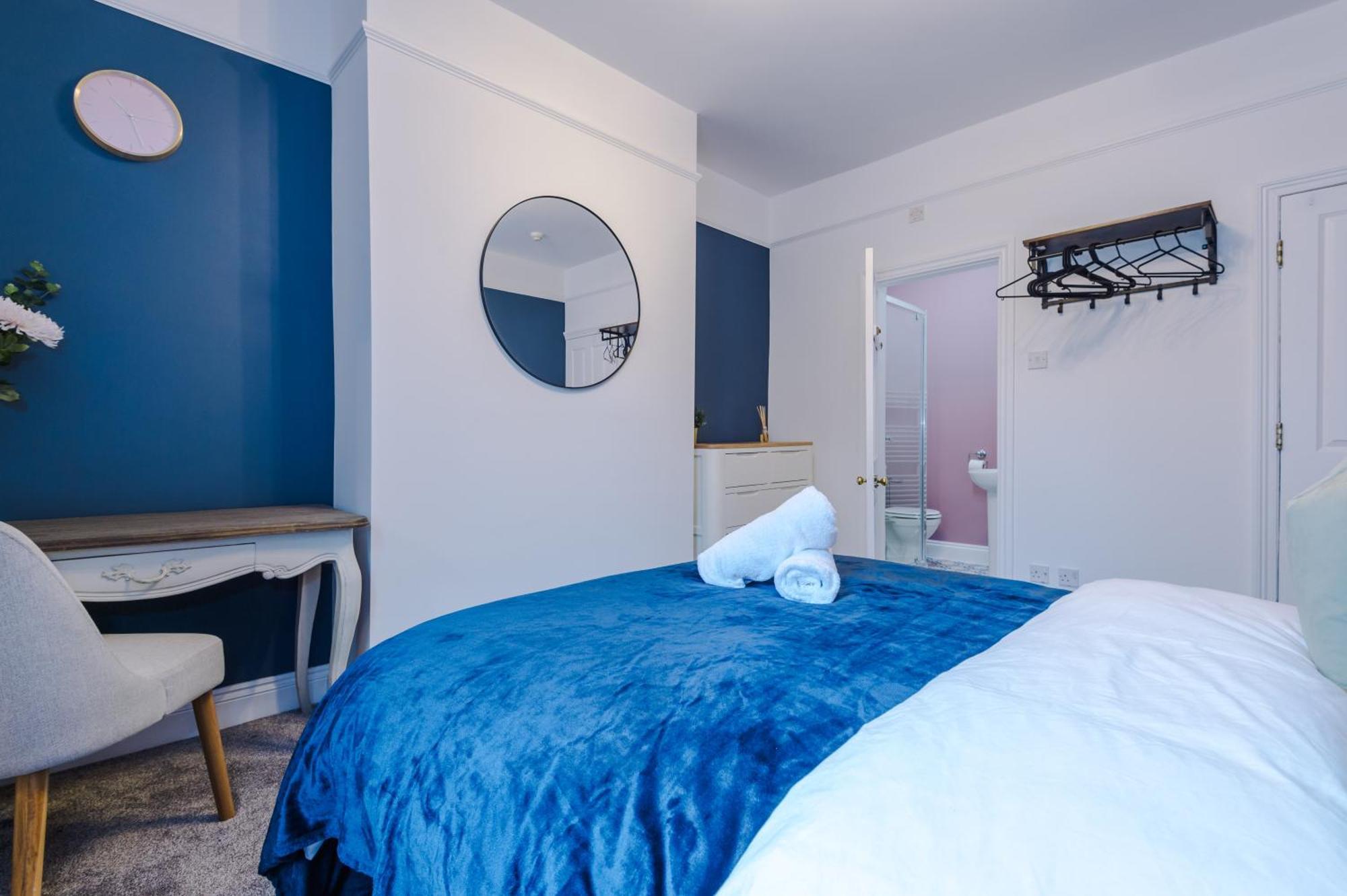 Incredible - Five Bedroom - 7 Actual Beds - 6 Bathroom House By Purestay - Central Bath With Parking Buitenkant foto