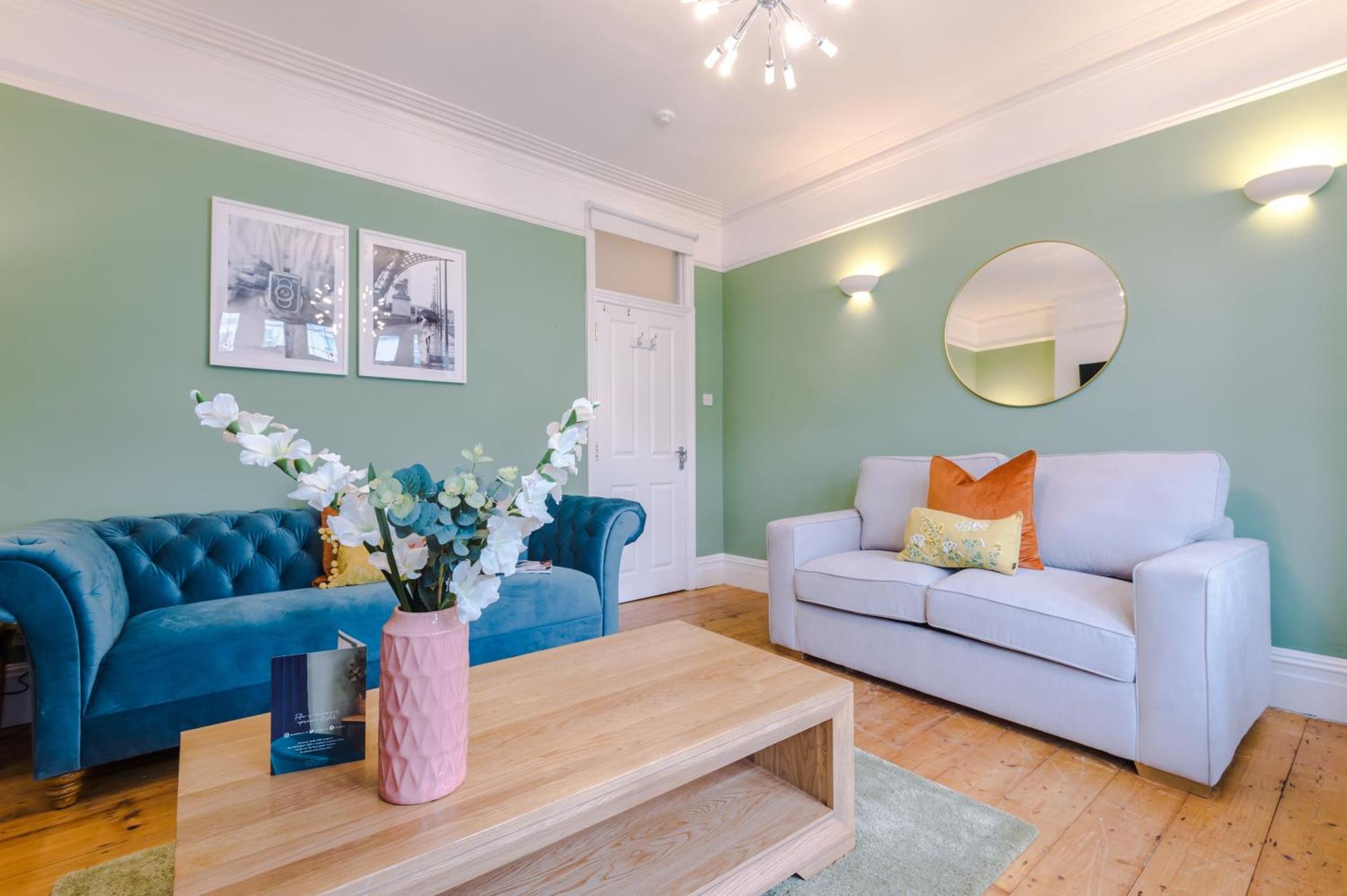 Incredible - Five Bedroom - 7 Actual Beds - 6 Bathroom House By Purestay - Central Bath With Parking Buitenkant foto