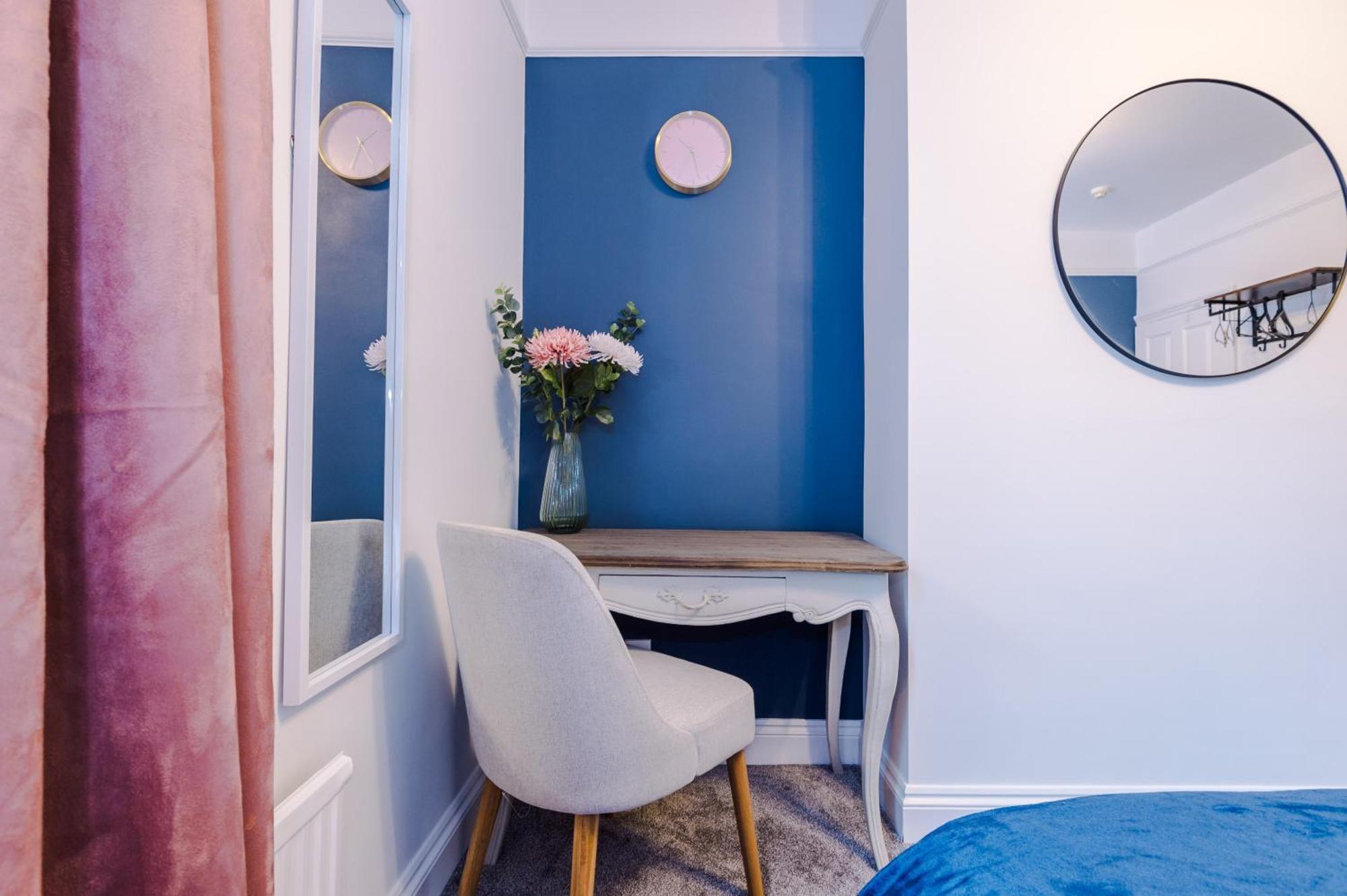 Incredible - Five Bedroom - 7 Actual Beds - 6 Bathroom House By Purestay - Central Bath With Parking Buitenkant foto